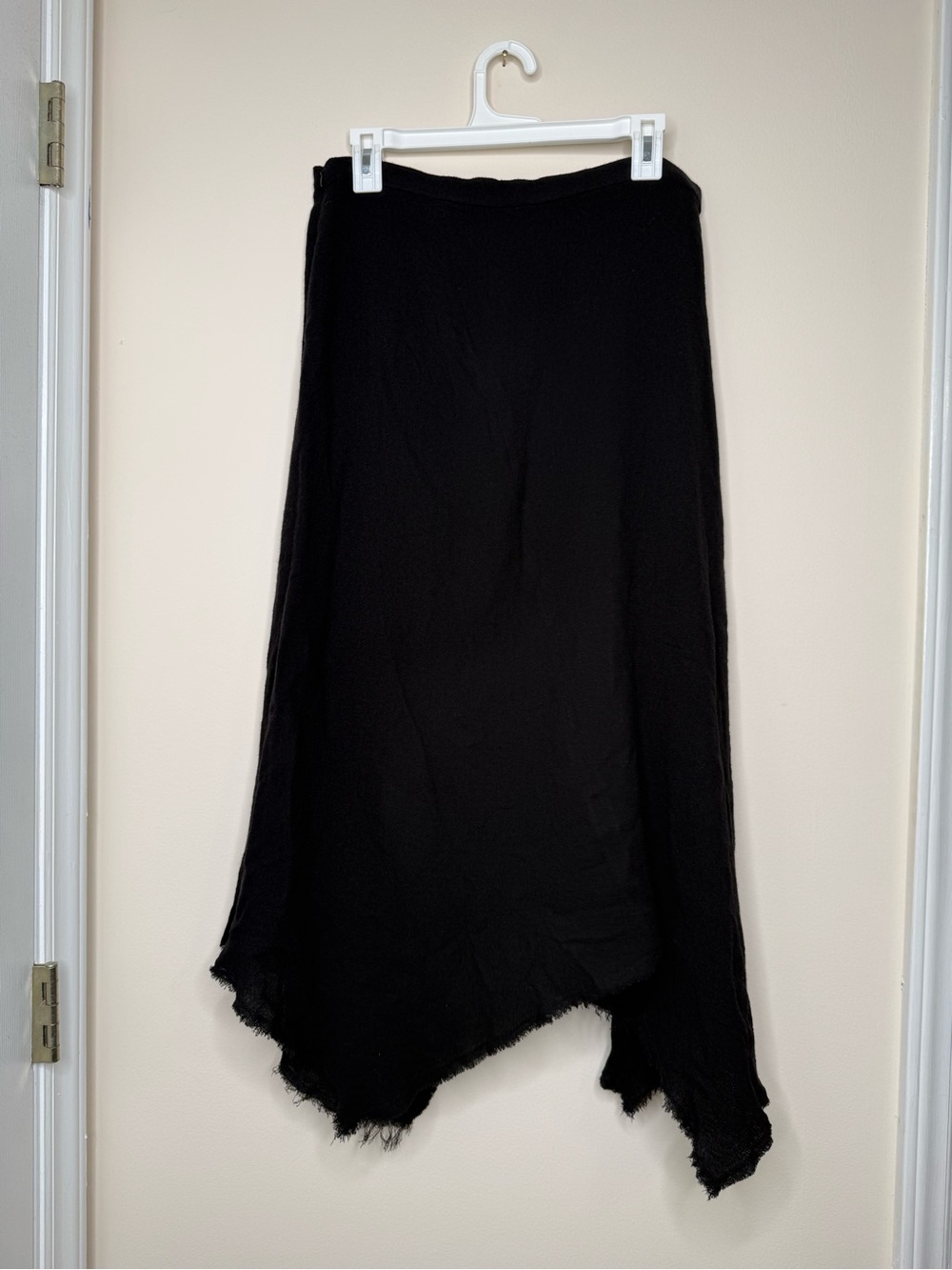 NWT Zara ZW Collection Asymmetrical
Midi Skirt Black Womens Large - Picture 4 of 14